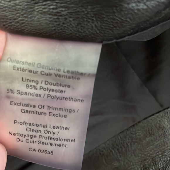 Danier Italian Leather High Waist Pencil Skirt w Back Slit, Black, sz 6 - Picture 10 of 14